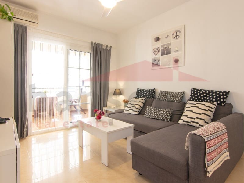 2 soveværelse Lejlighed til leje i Benajarafe med swimmingpool garage - € 900 (Ref: 9209207)