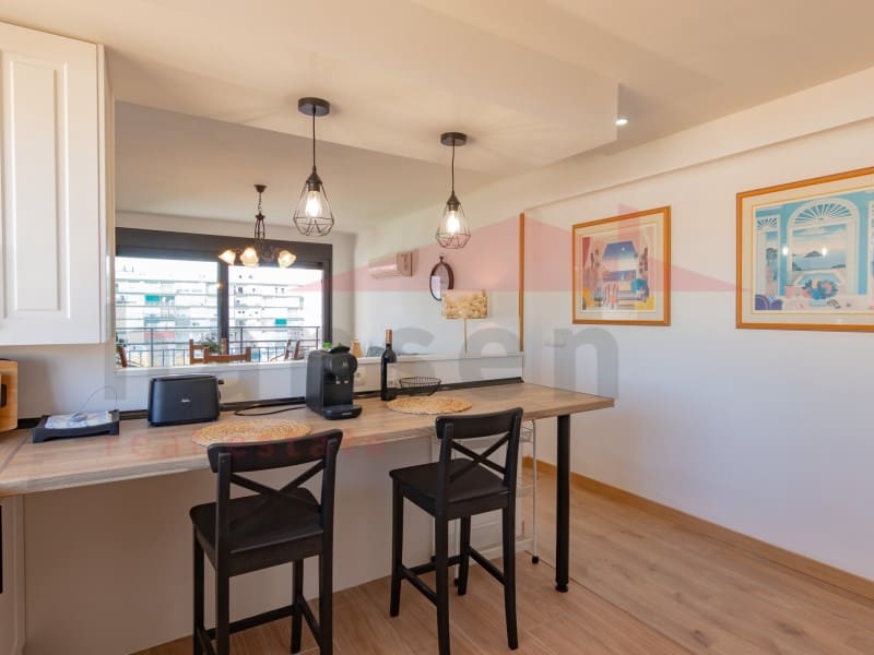 3 slaapkamer Flat te huur in Torre del Mar - € 1.300 (Ref: 9243528)