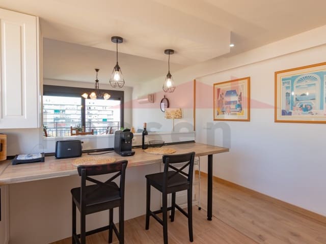 3 slaapkamer Flat te huur in Torre del Mar, Vélez-Málaga - € 1.300 (Ref: 9243528)