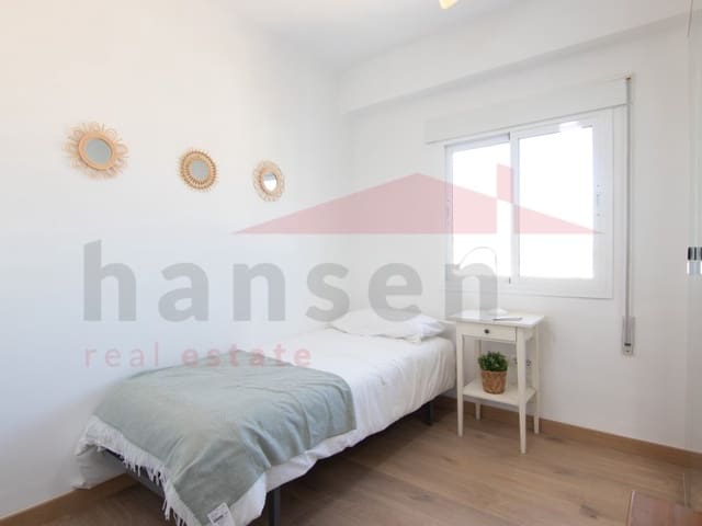 3 slaapkamer Flat te huur in Torre del Mar, Vélez-Málaga - € 1.300 (Ref: 9243528)