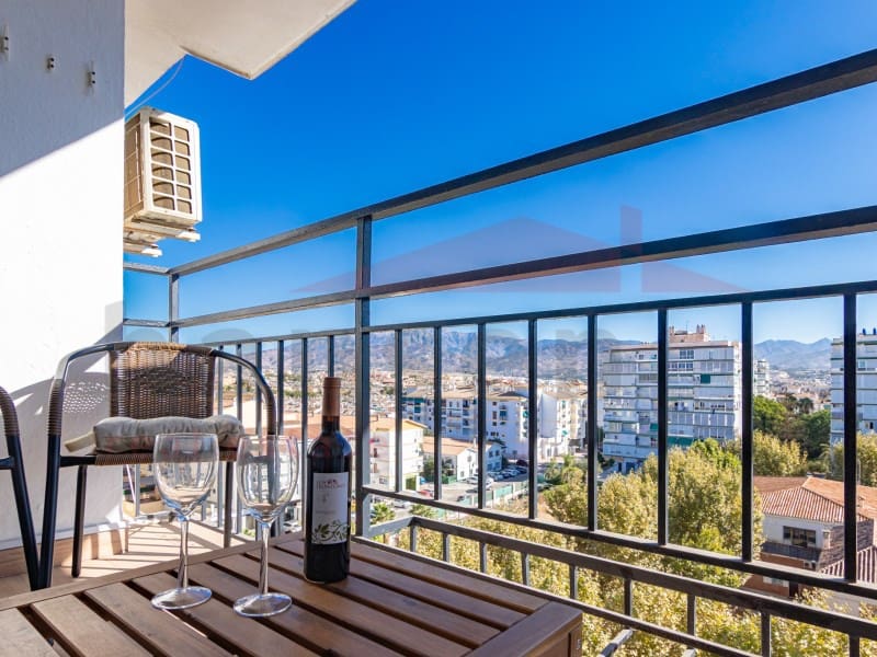 3 slaapkamer Flat te huur in Torre del Mar - € 1.300 (Ref: 9243528)