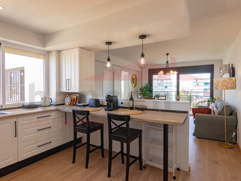 3 slaapkamer Flat te huur in Torre del Mar - € 1.300 (Ref: 9243528)