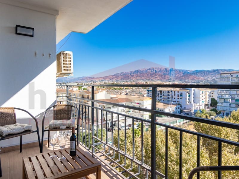 3 slaapkamer Flat te huur in Torre del Mar - € 1.300 (Ref: 9243528)