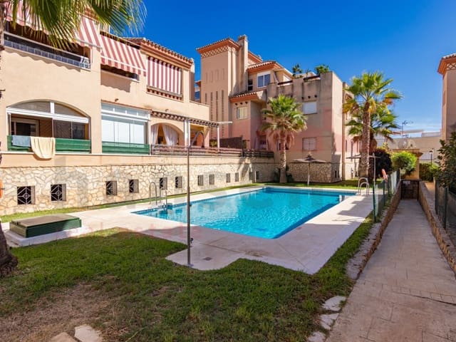 2 soverom Leilighet til salgs i Caleta de Vélez, Vélez-Málaga med svømmebasseng garasje - € 275 000 (Ref: 9264704)