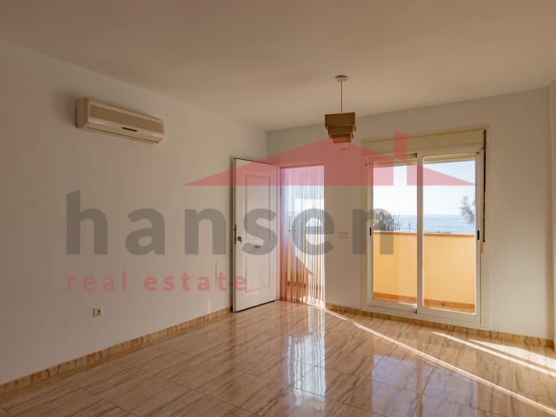 3 soveværelse Byhus til salg i Benajarafe med garage - € 435.000 (Ref: 9294333)