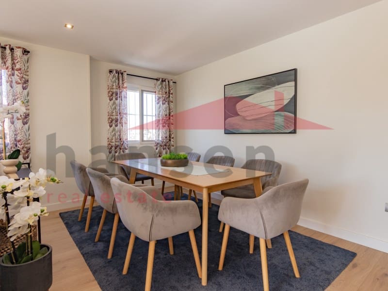 4 makuuhuone Kattohuoneisto myytävänä paikassa Torre del Mar - 589 000 € (Ref: 9296847)