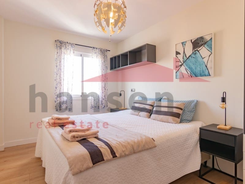 4 makuuhuone Kattohuoneisto myytävänä paikassa Torre del Mar - 589 000 € (Ref: 9296847)