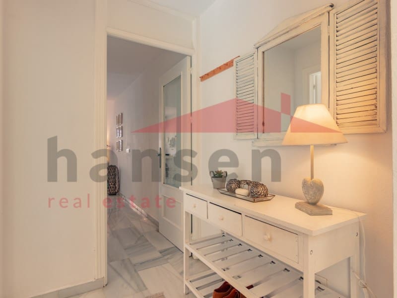 2 soverom Leilighet til salgs i Caleta de Velez med svømmebasseng garasje - € 339 000 (Ref: 9324270)