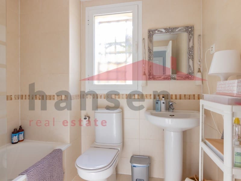 2 soverom Leilighet til salgs i Caleta de Velez med svømmebasseng garasje - € 339 000 (Ref: 9324270)