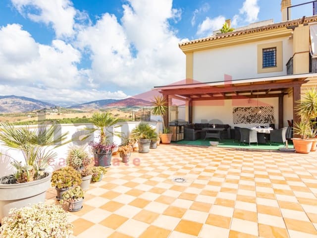 2 soverom Leilighet til salgs i Caleta de Vélez, Vélez-Málaga med svømmebasseng garasje - € 339 000 (Ref: 9324270)