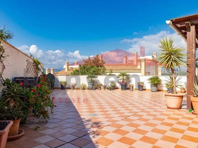 2 soverom Leilighet til salgs i Caleta de Vélez, Vélez-Málaga med svømmebasseng garasje - € 339 000 (Ref: 9324270)