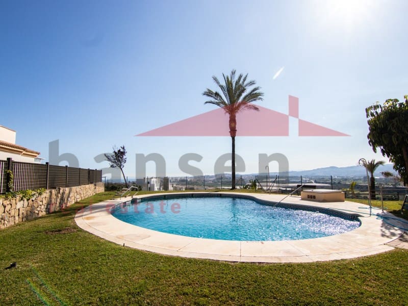 2 soverom Leilighet til salgs i Caleta de Velez med svømmebasseng garasje - € 339 000 (Ref: 9324270)