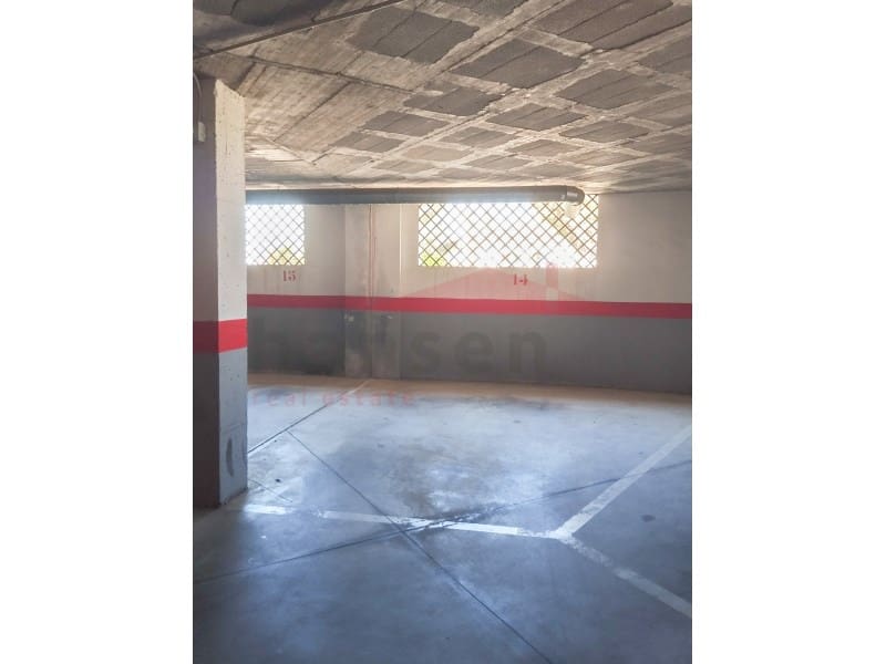 2 soverom Leilighet til salgs i Caleta de Velez med svømmebasseng garasje - € 339 000 (Ref: 9324270)