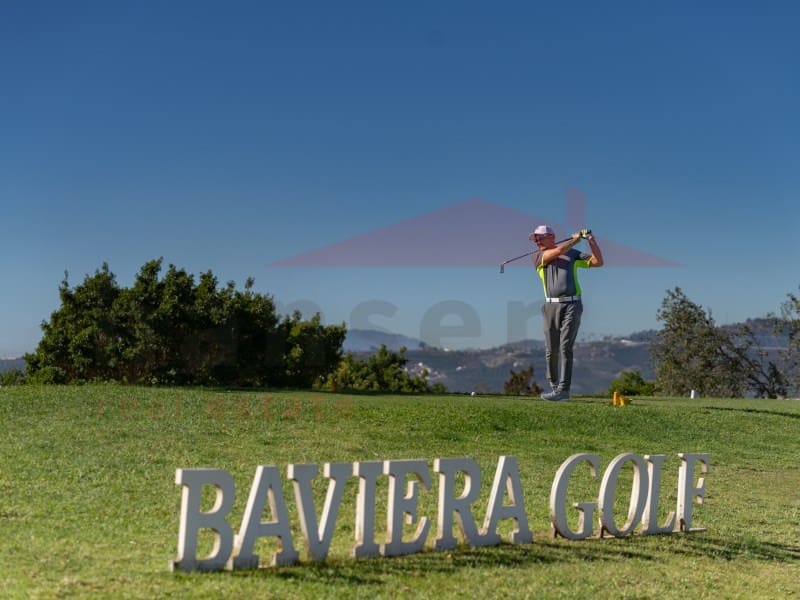 2 soverom Leilighet til salgs i Caleta de Velez med svømmebasseng garasje - € 339 000 (Ref: 9324270)