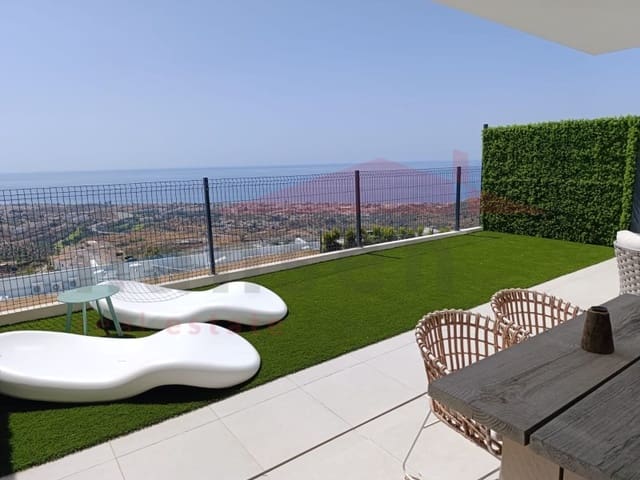 2 bedroom Apartment for sale in Torre de Benagalbon, Rincón de la Victoria with garage - € 425,000 (Ref: 9331007)