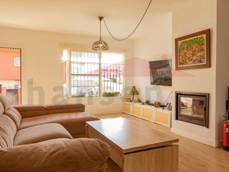 3 soverom Hus til salgs i Almayate med garasje - € 325 000 (Ref: 9385959)