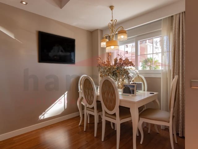 Casa de 3 habitaciones en Torre del Mar, Vélez-Málaga en venta - 620.000 € (Ref: 9416129)