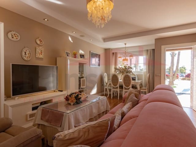 Casa de 3 habitaciones en Torre del Mar, Vélez-Málaga en venta - 620.000 € (Ref: 9416129)