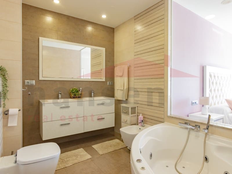 4 sovrum Hus till salu i Torre del Mar - 620 000 € (Ref: 9416129)