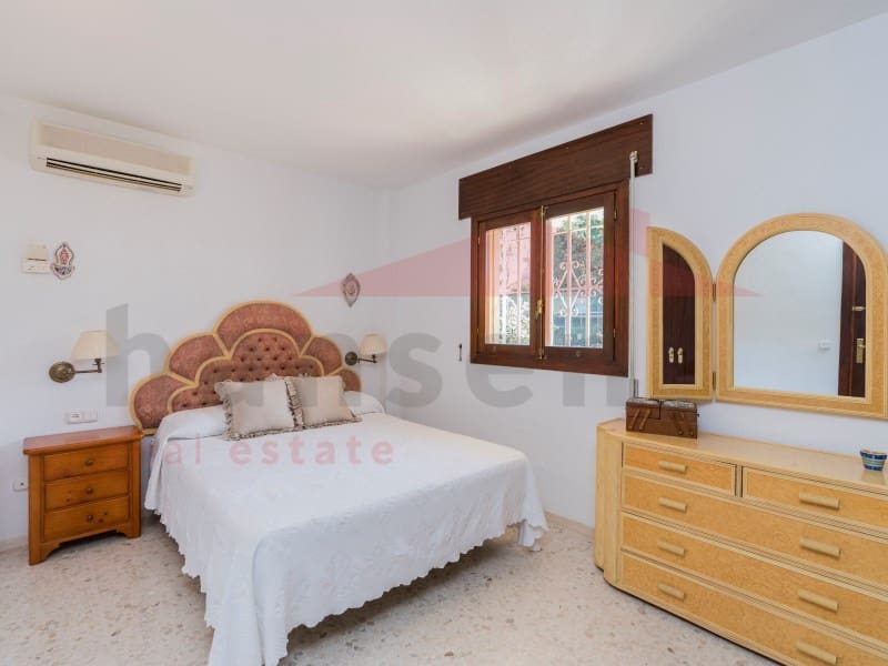 9 soverom Villa til salgs i Torre de Benagalbon med svømmebasseng garasje - € 2 450 000 (Ref: 9488450)