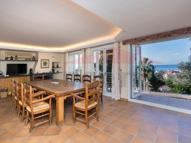 9 soverom Villa til salgs i Torre de Benagalbon, Rincón de la Victoria med svømmebasseng garasje - € 2 450 000 (Ref: 9488450)