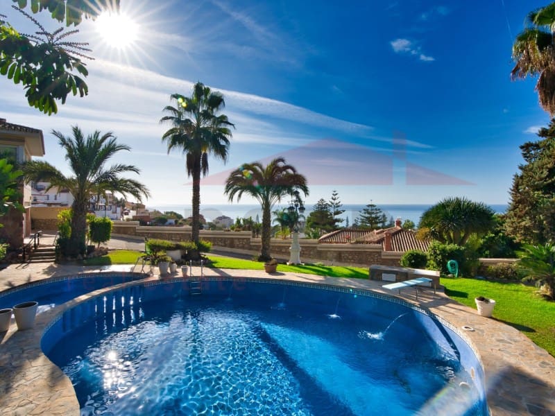 9 soverom Villa til salgs i Torre de Benagalbon med svømmebasseng garasje - € 2 450 000 (Ref: 9488450)