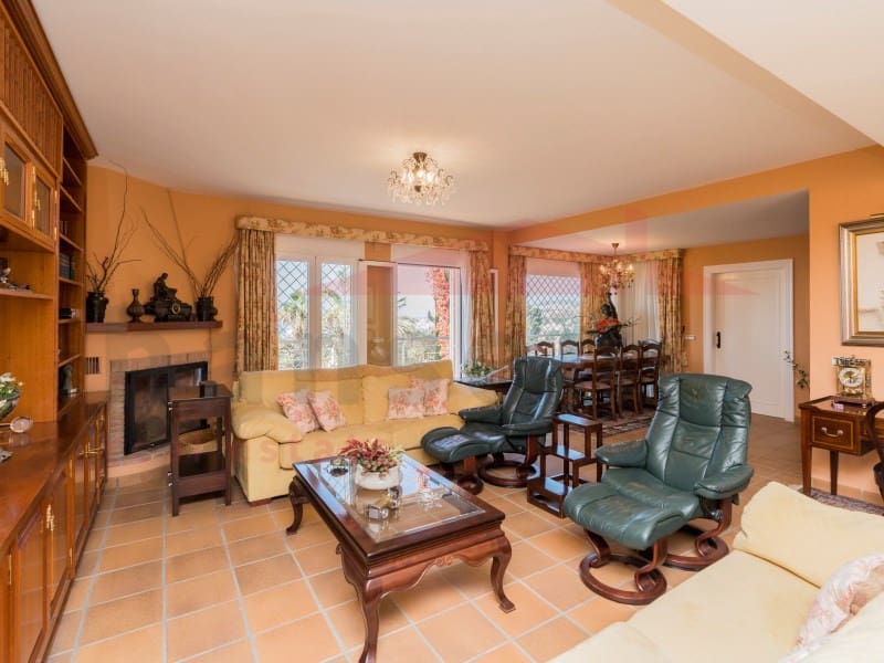 9 soverom Villa til salgs i Torre de Benagalbon med svømmebasseng garasje - € 2 450 000 (Ref: 9488450)