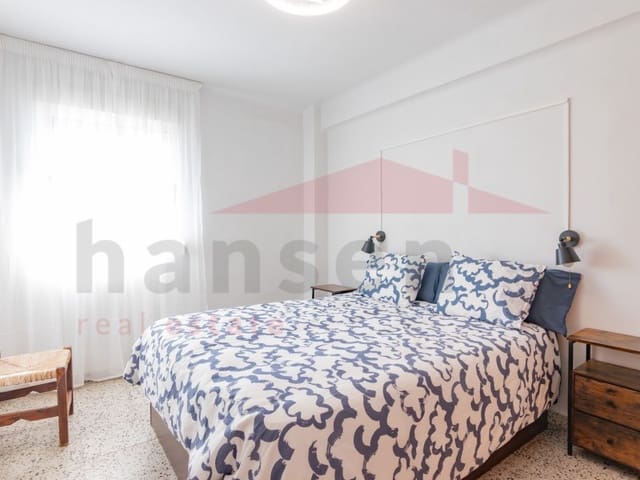 3 soveværelse Lejlighed til salg i Torre del Mar, Vélez-Málaga - € 330.000 (Ref: 9502240)