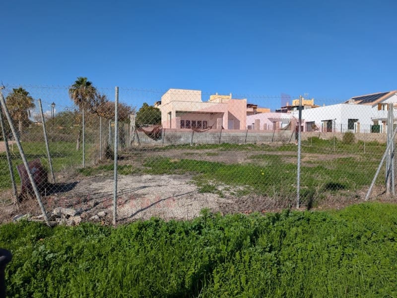 Teren niezagospodarowany na sprzedaż w Torre del Mar - 330 000 € (Ref: 9518987)