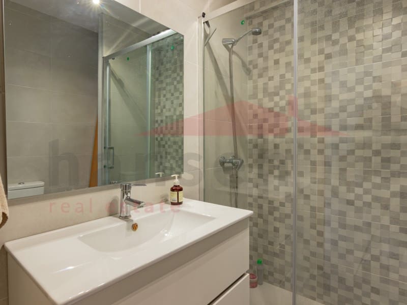 1 soveværelse Lejlighed til salg i Torre del Mar med swimmingpool - € 215.000 (Ref: 9524583)