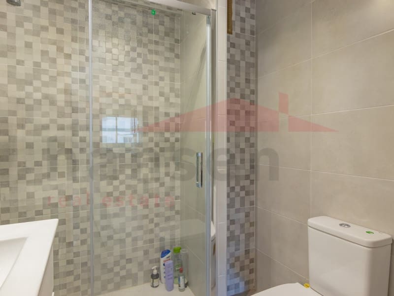 1 soveværelse Lejlighed til salg i Torre del Mar med swimmingpool - € 215.000 (Ref: 9524583)