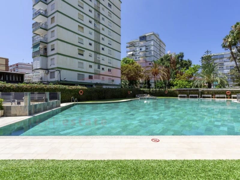 1 soveværelse Lejlighed til salg i Torre del Mar med swimmingpool - € 215.000 (Ref: 9524583)