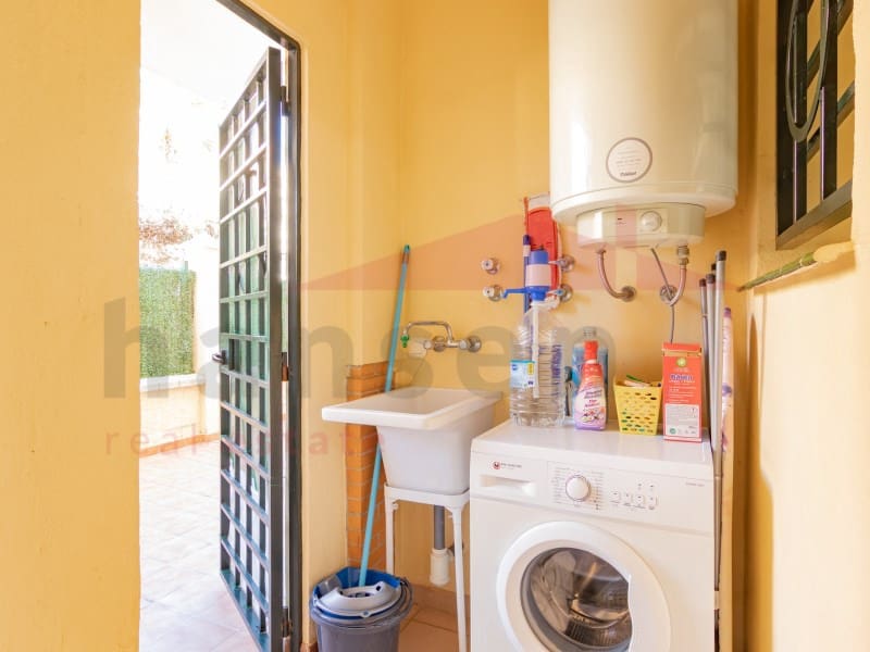 3 bedroom Flat for sale in Caleta de Velez with garage - € 359,000 (Ref: 9528113)