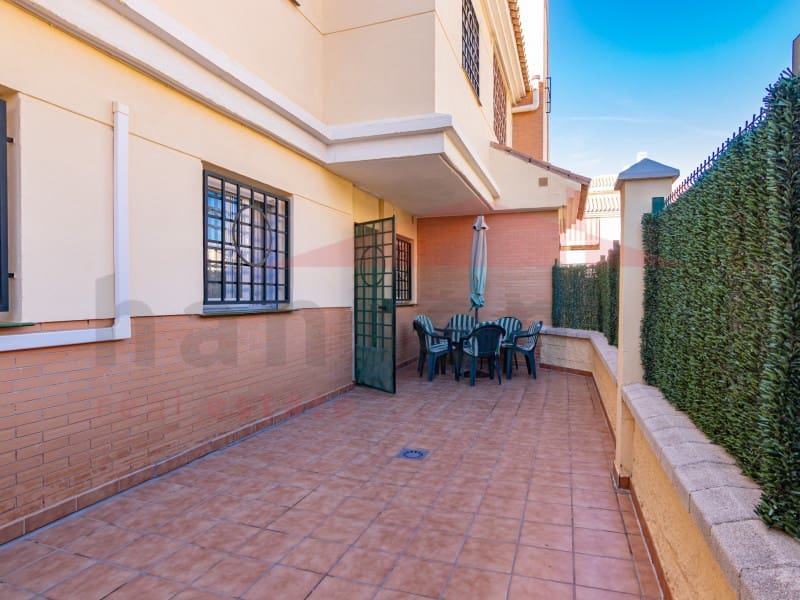 3 bedroom Flat for sale in Caleta de Velez with garage - € 359,000 (Ref: 9528113)