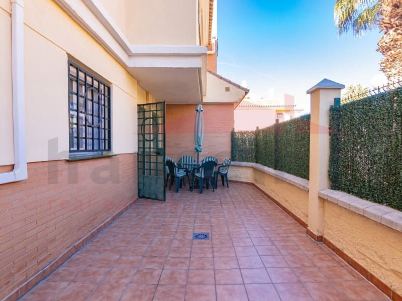 3 bedroom Flat for sale in Caleta de Velez with garage - € 359,000 (Ref: 9528113)