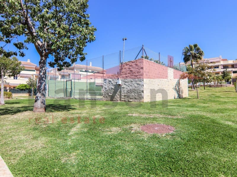 3 bedroom Flat for sale in Caleta de Velez with pool garage - € 359,000 (Ref: 9528113)