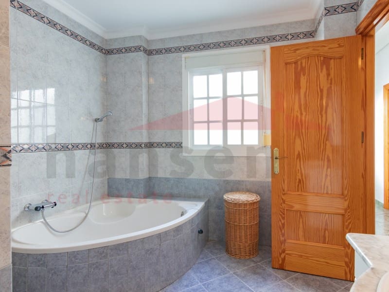 7 soverom Hus til salgs i Velez-Malaga - € 395 000 (Ref: 9541063)