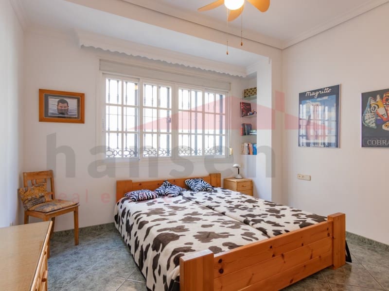 7 soverom Hus til salgs i Velez-Malaga - € 395 000 (Ref: 9541063)