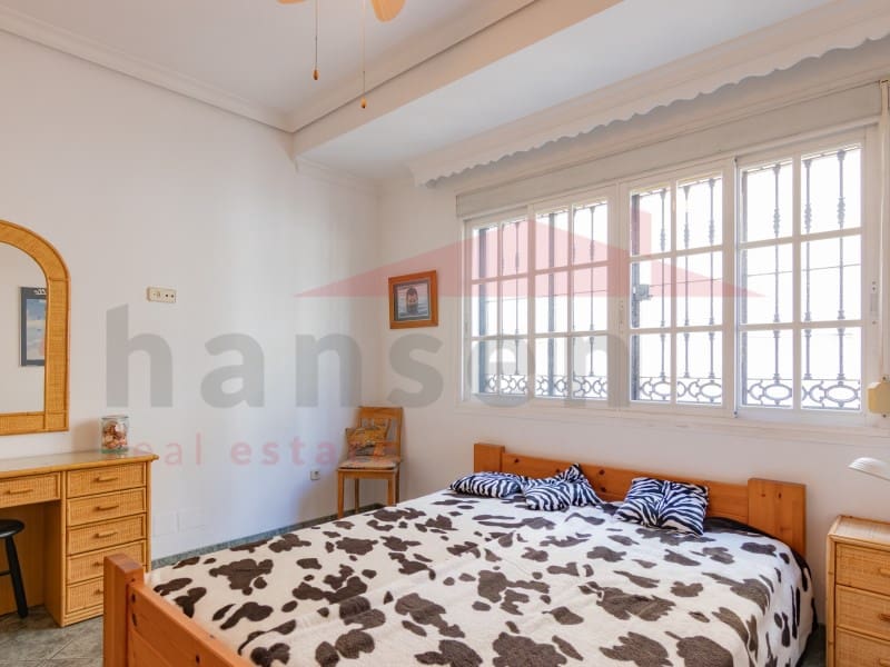 7 soverom Hus til salgs i Velez-Malaga - € 395 000 (Ref: 9541063)