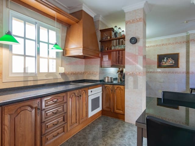 7 soverom Hus til salgs i Vélez-Málaga - € 395 000 (Ref: 9541063)