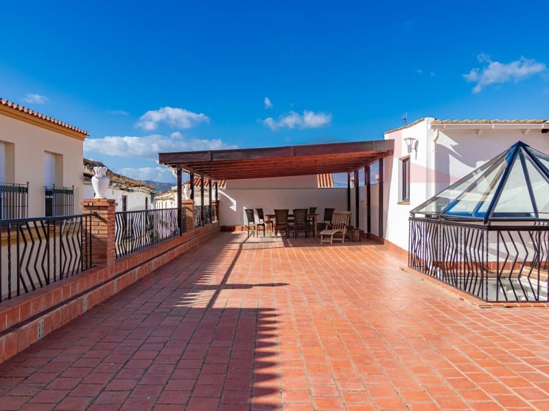 7 soverom Hus til salgs i Velez-Malaga - € 395 000 (Ref: 9541063)