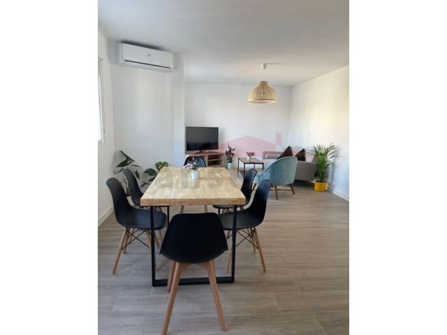 2 soverom Leilighet til leie i Torre del Mar, Vélez-Málaga - € 900 (Ref: 9591226)