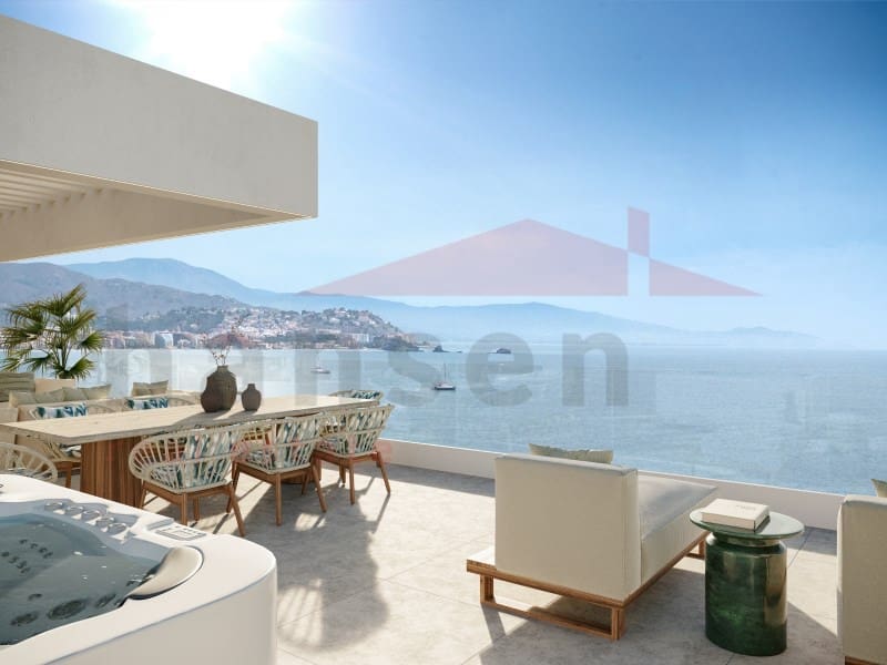 3 bedroom Villa for sale in La Herradura with pool garage - € 1,950,000 (Ref: 9619189)