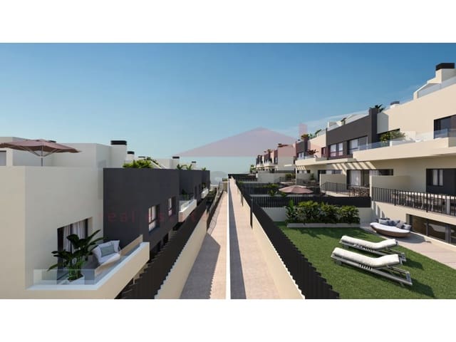 4 soveværelse Byhus til salg i Torre del Mar, Vélez-Málaga med swimmingpool garage - € 630.000 (Ref: 9625514)
