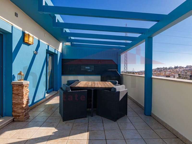 2 bedroom Penthouse for sale in Torre del Mar with pool garage - € 355,000 (Ref: 9644977)