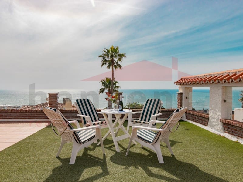 5 Zimmer Villa zu verkaufen in Benajarafe mit Pool - 955.000 € (Ref: 9704898)