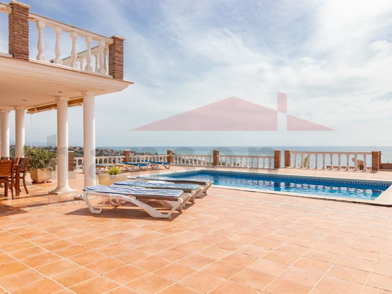 5 Zimmer Villa zu verkaufen in Benajarafe mit Pool - 955.000 € (Ref: 9704898)