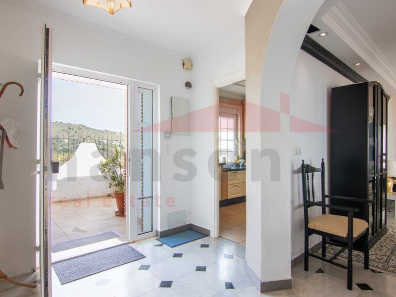 5 Zimmer Villa zu verkaufen in Benajarafe mit Pool - 955.000 € (Ref: 9704898)