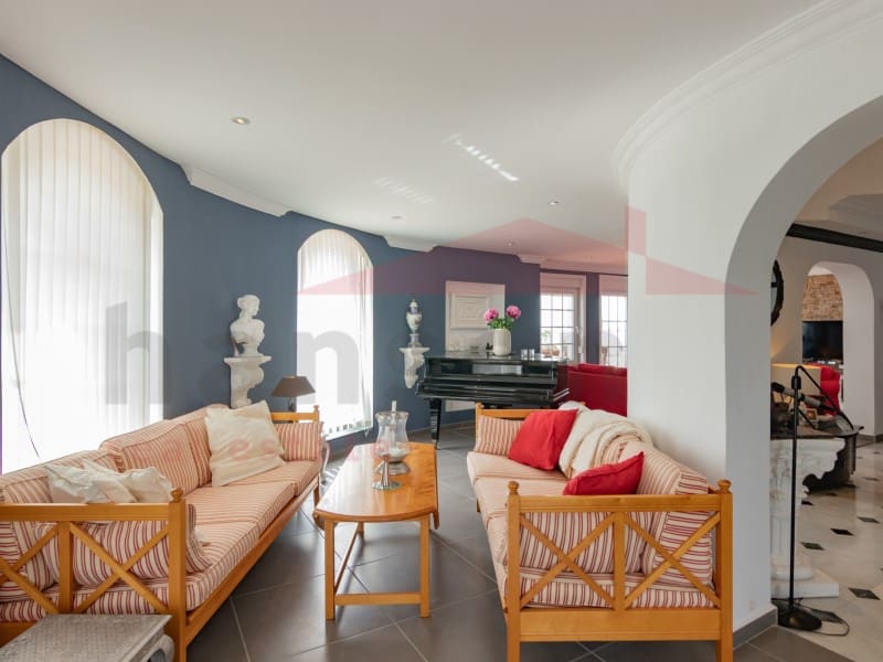 5 Zimmer Villa zu verkaufen in Benajarafe mit Pool - 955.000 € (Ref: 9704898)