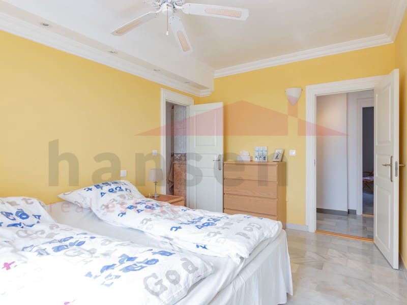 5 Zimmer Villa zu verkaufen in Benajarafe mit Pool - 955.000 € (Ref: 9704898)